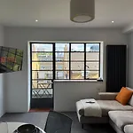 Luxury 2-Bed Apartment In Shoreditch