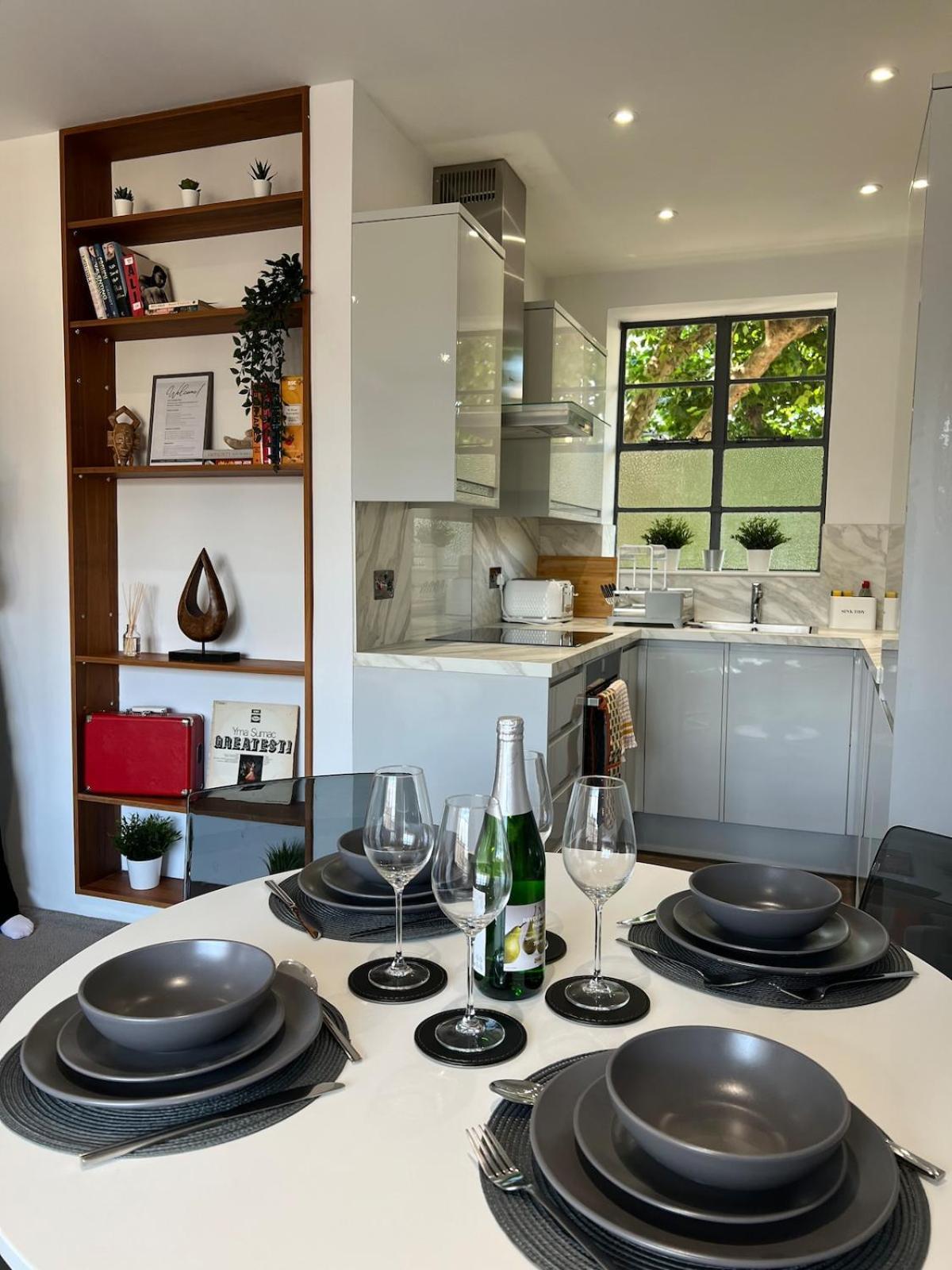 Luxury 2-bed In Shoreditch Apartment *