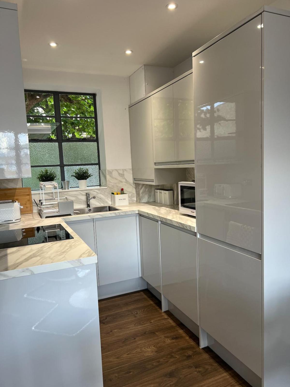 Luxury 2-bed In Shoreditch Apartment *