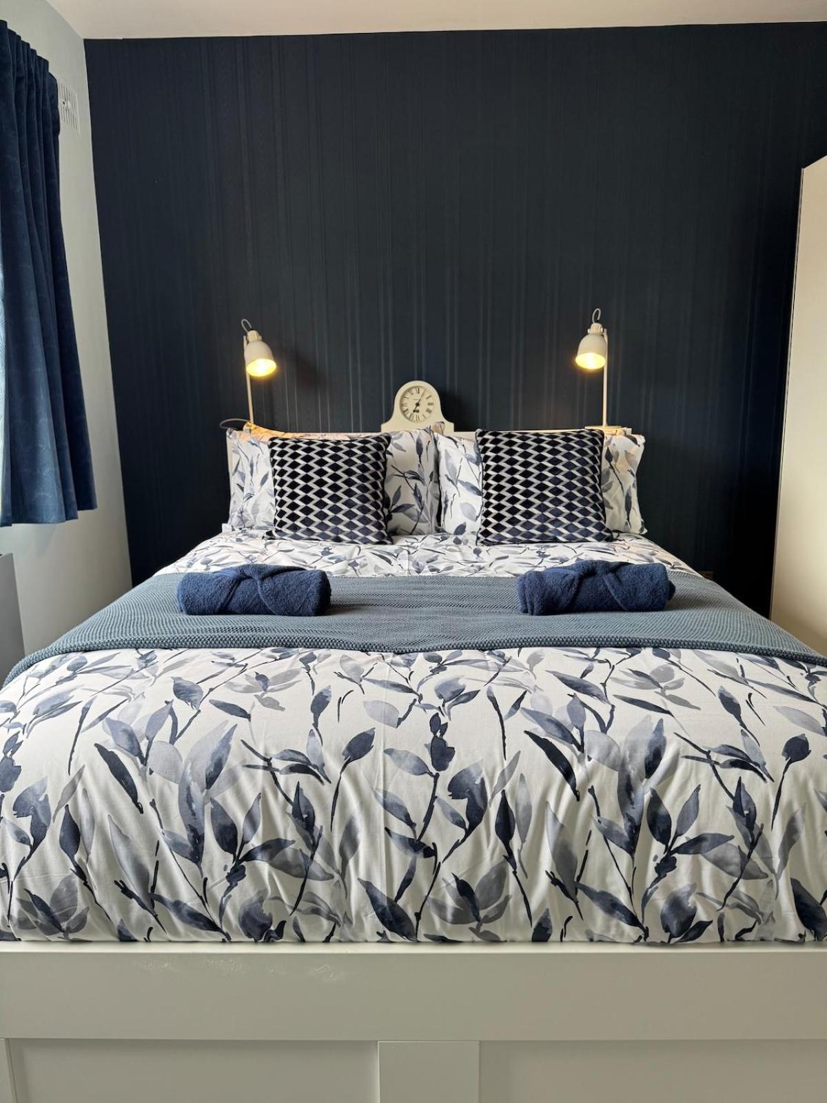 Luxury 2-bed In Shoreditch Apartment